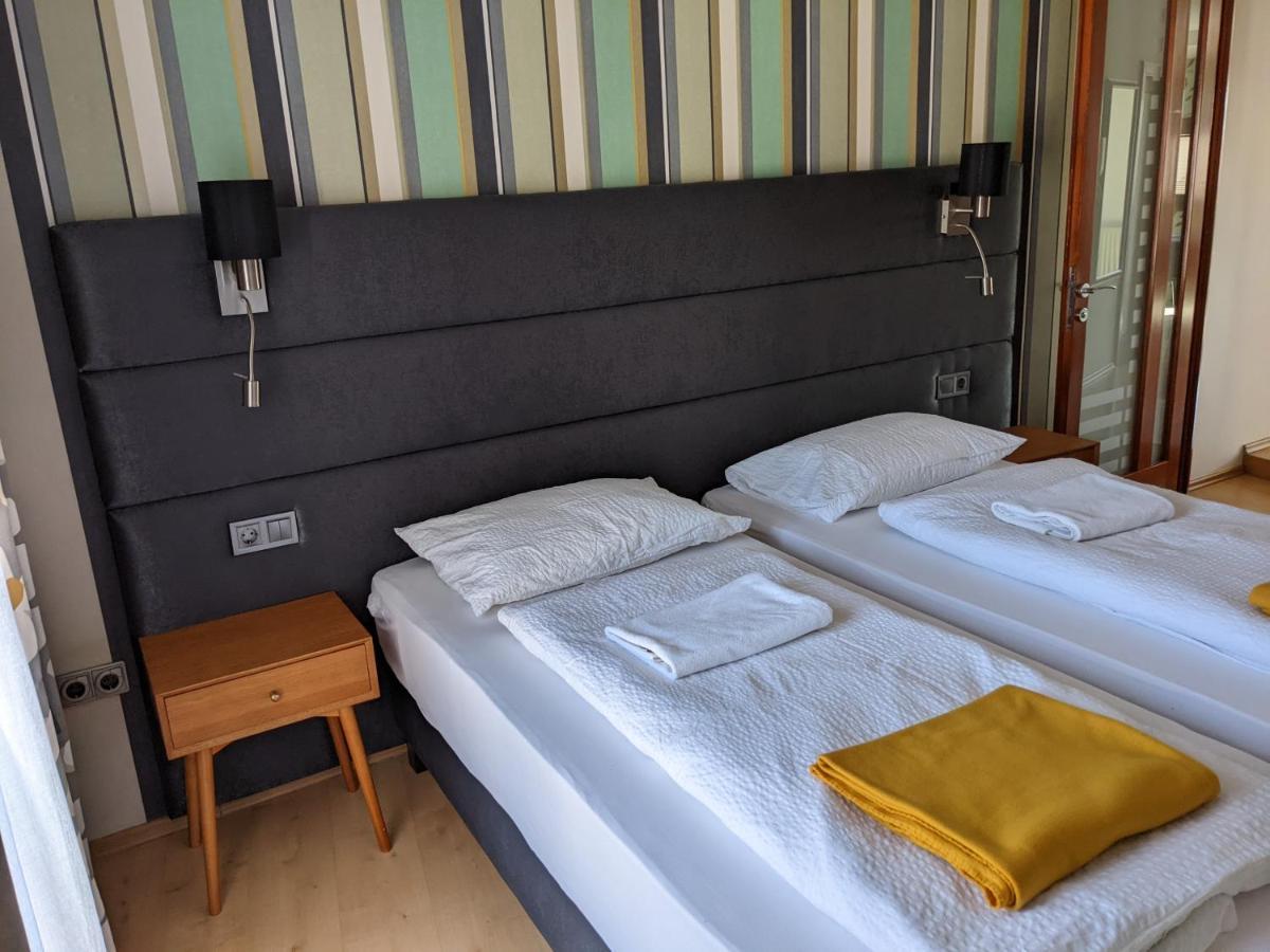 Minaret Apartman Έγκερ Εξωτερικό φωτογραφία