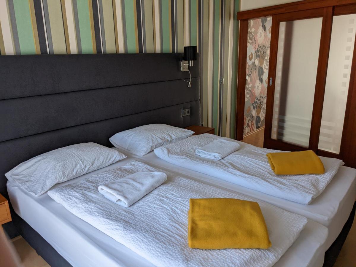 Minaret Apartman Έγκερ Εξωτερικό φωτογραφία
