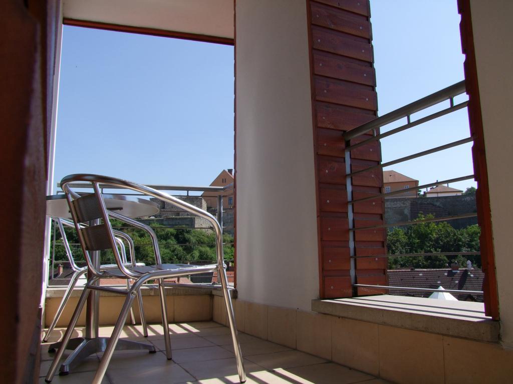Minaret Apartman Έγκερ Δωμάτιο φωτογραφία