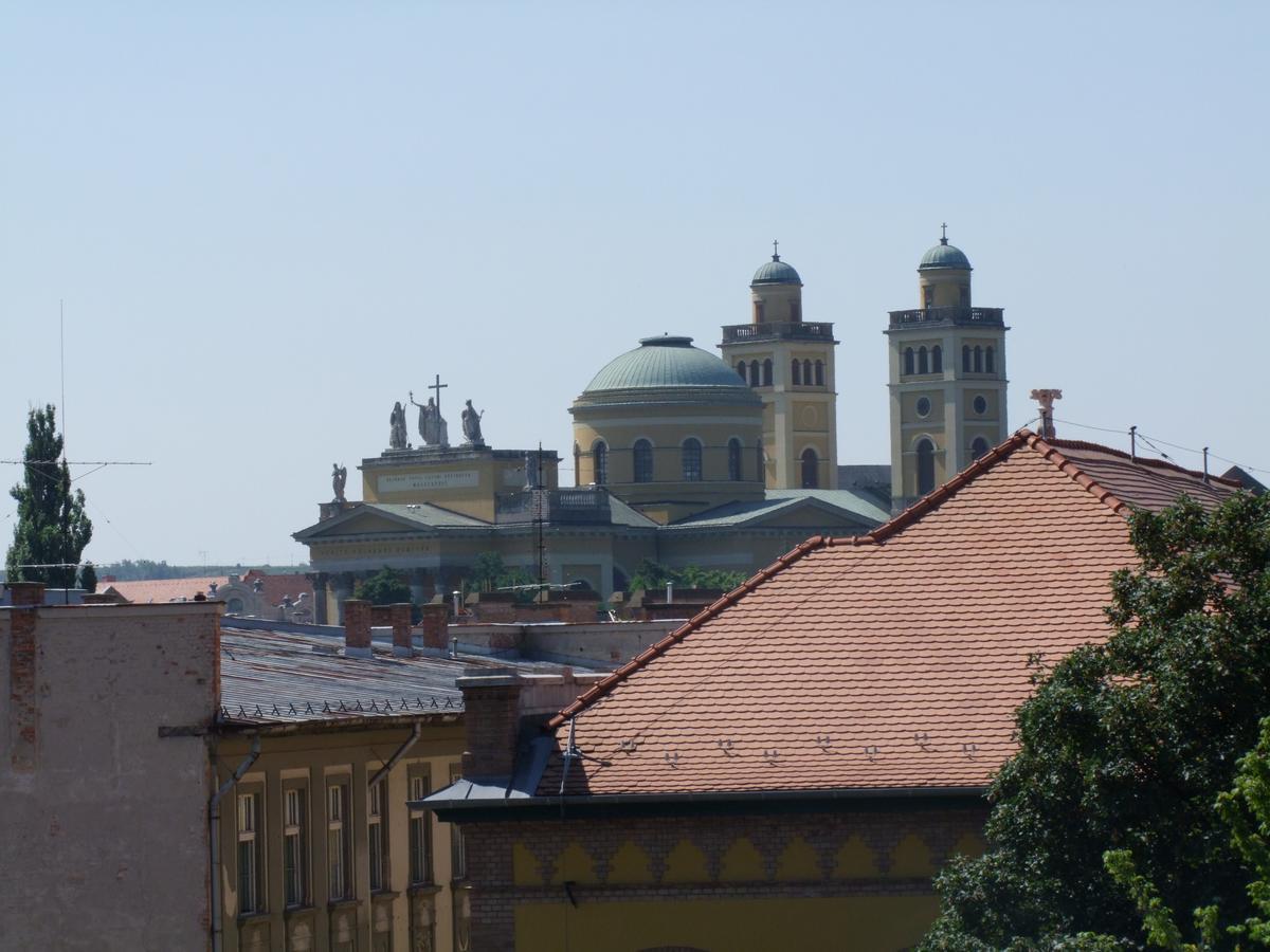 Minaret Apartman Έγκερ Εξωτερικό φωτογραφία